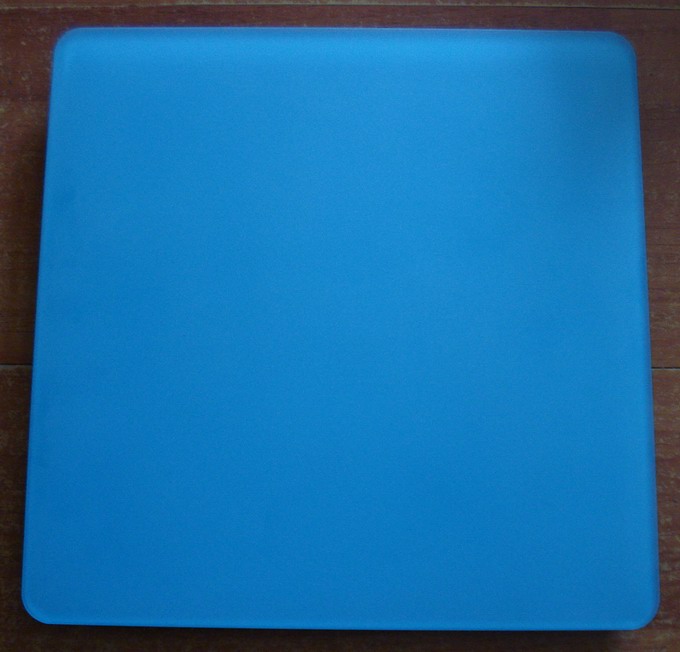 LED bathroom scale with antislip frosted platform
